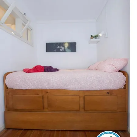 Portugal Here I - Alfama Lissabon