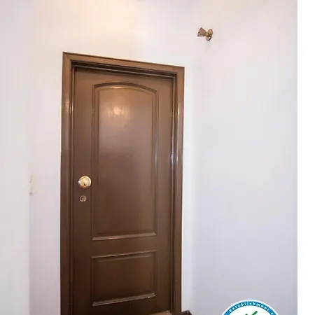 Portugal Here I - Alfama * ליסבון